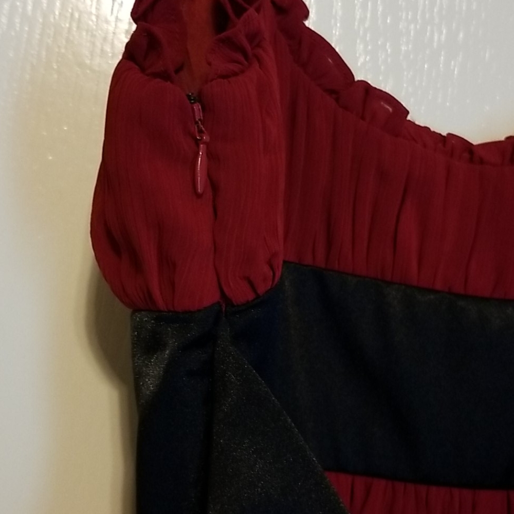 Dress - Picture 4 of 4